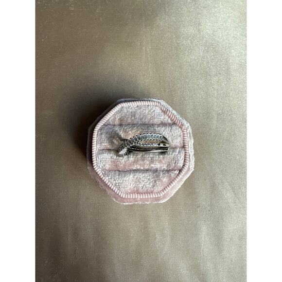 Sterling IBB Crossed Ring (8) - Picture 2 of 3